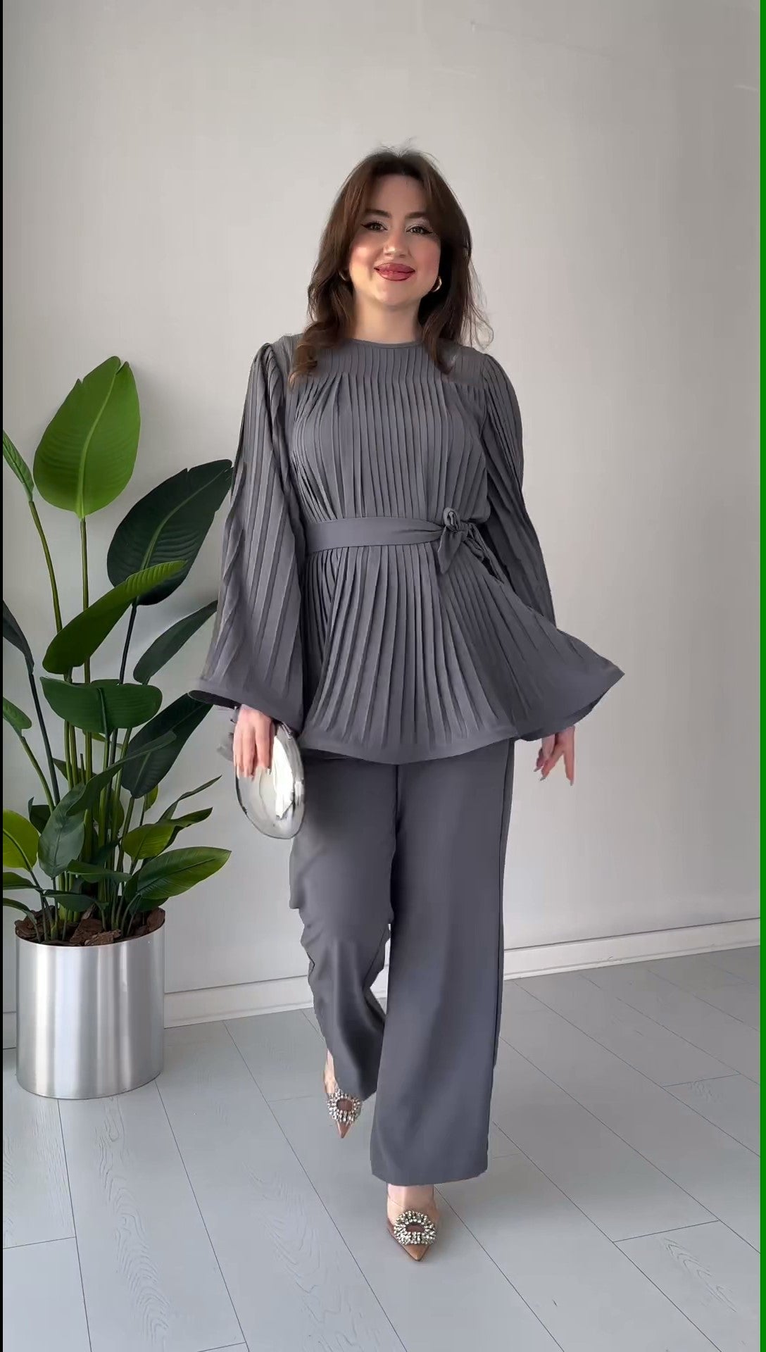 Long dress with polo neck opening D09