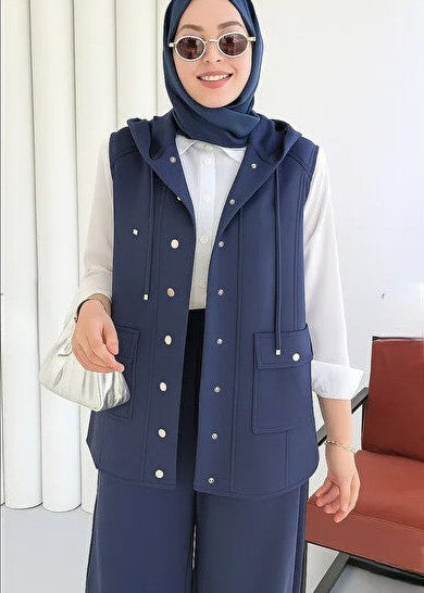 Stylish two-piece casual set with a practical design and a modern touch for everyday outings S77