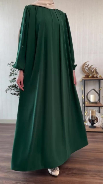 F20 Elegant dress with a distinctive design 