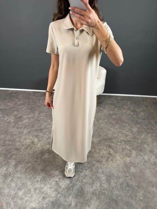 Long dress with polo neck opening D09