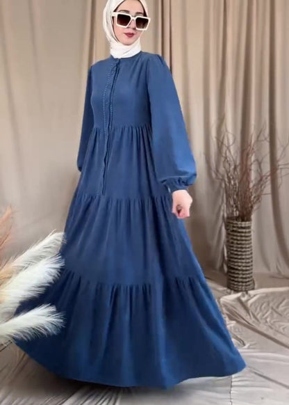 F22 Elegant dress with a distinctive design 