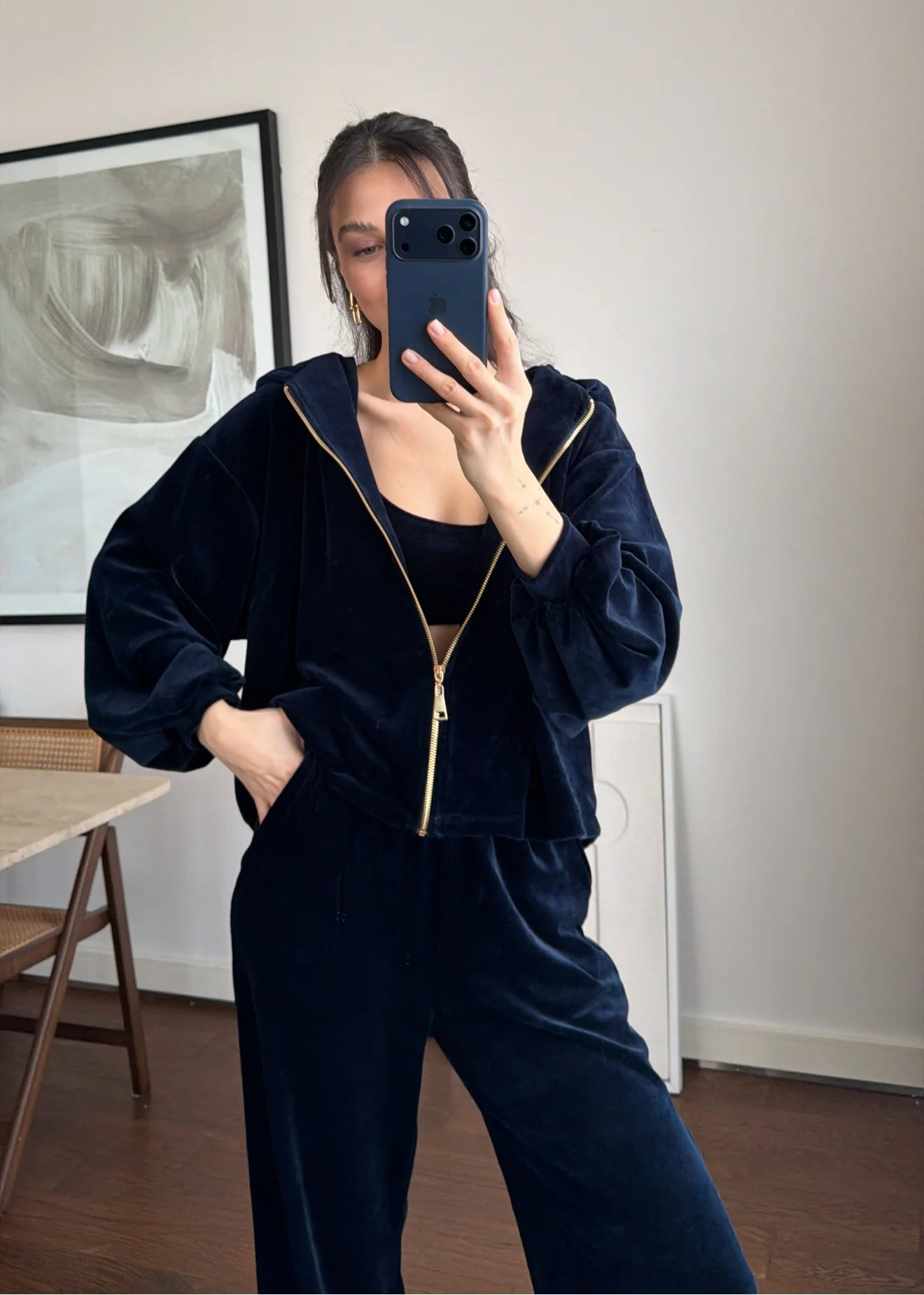 Velvet 3-piece winter suit with a modern design and luxurious touch S75