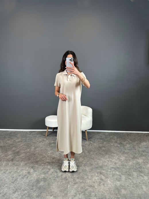 Long dress with polo neck opening D09