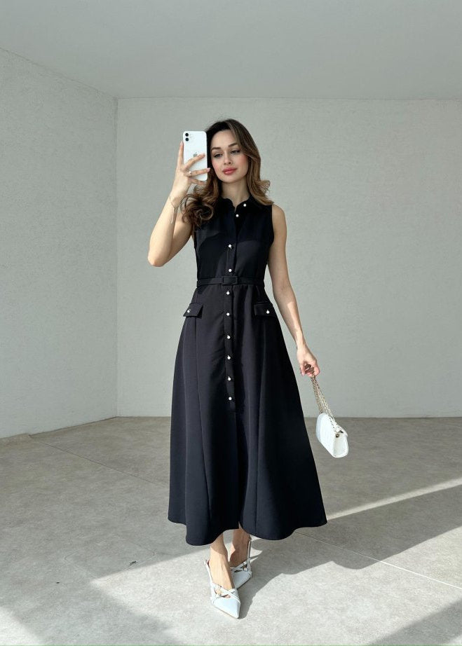 F41 Dress with a distinctive design 