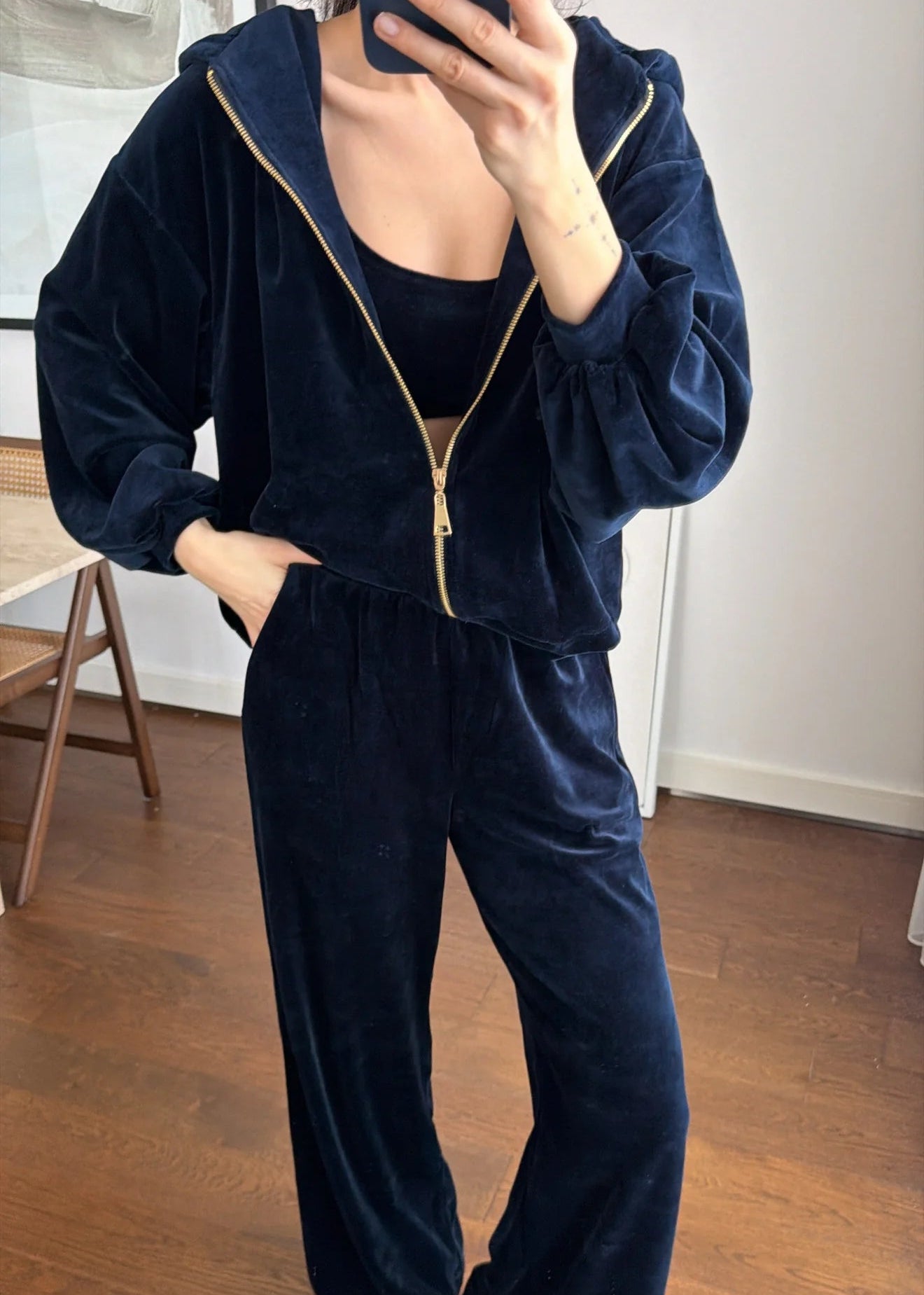 Velvet 3-piece winter suit with a modern design and luxurious touch S75