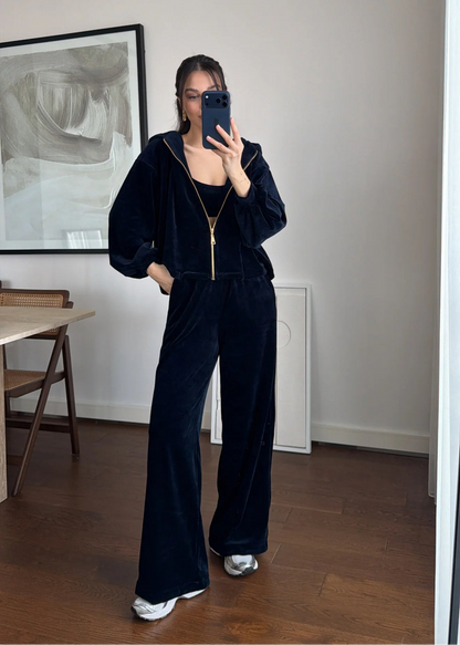 سوت قطيفة 3 قطع شتوي بتصميم عصري ولمسة فاخرة S75