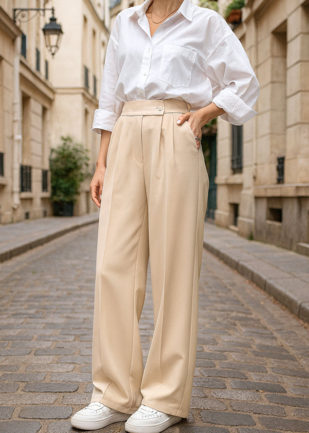 Trousers in distinctive colors B14