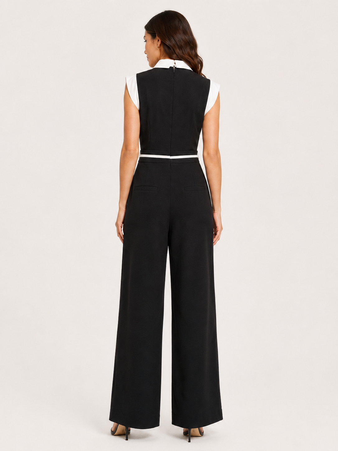 جمبسوت رسمي واسع بتصميم قميص مدمج وحزام أنيق S95