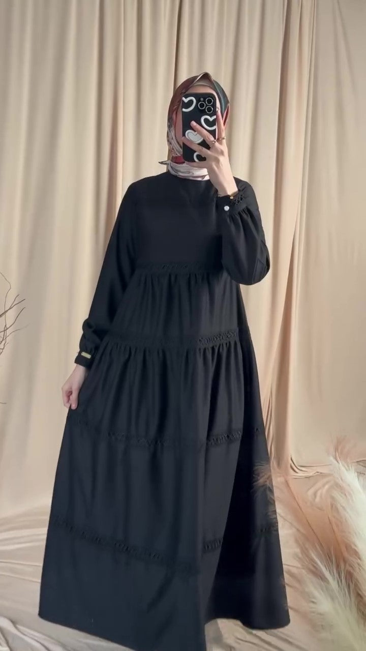 F24 Dress with a distinctive design 