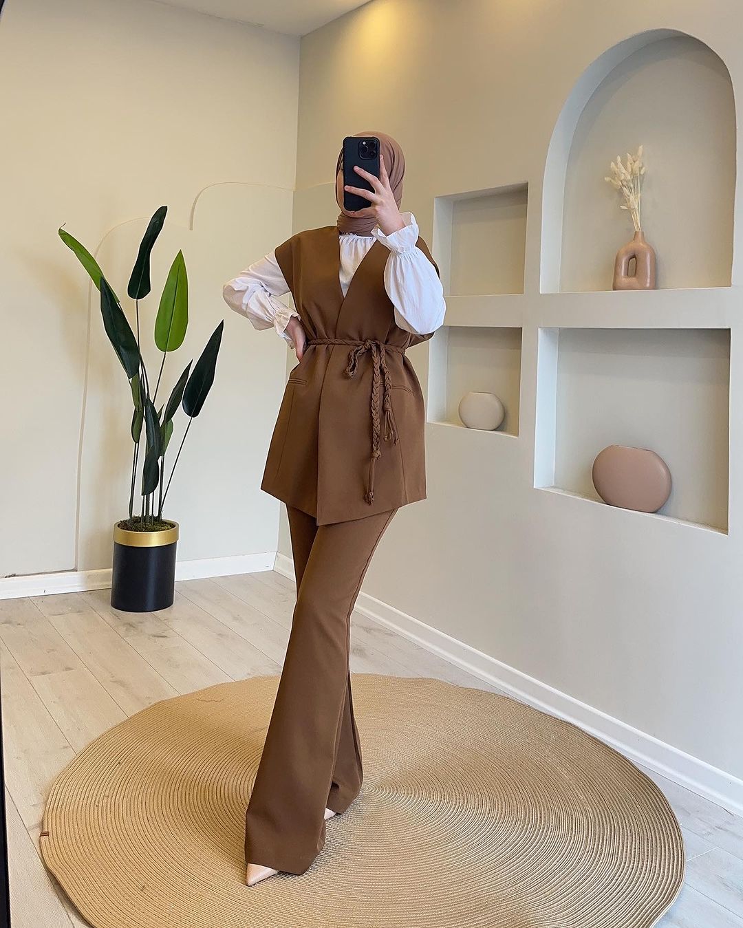 Long dress with polo neck opening D09