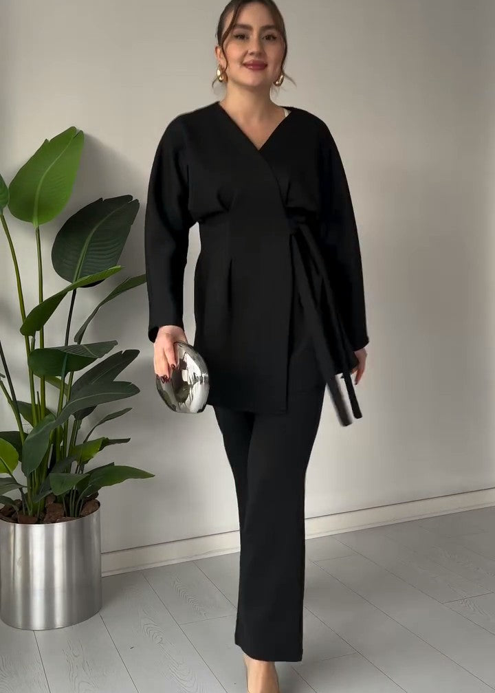 F55 Two-piece casual set with a distinctive design 