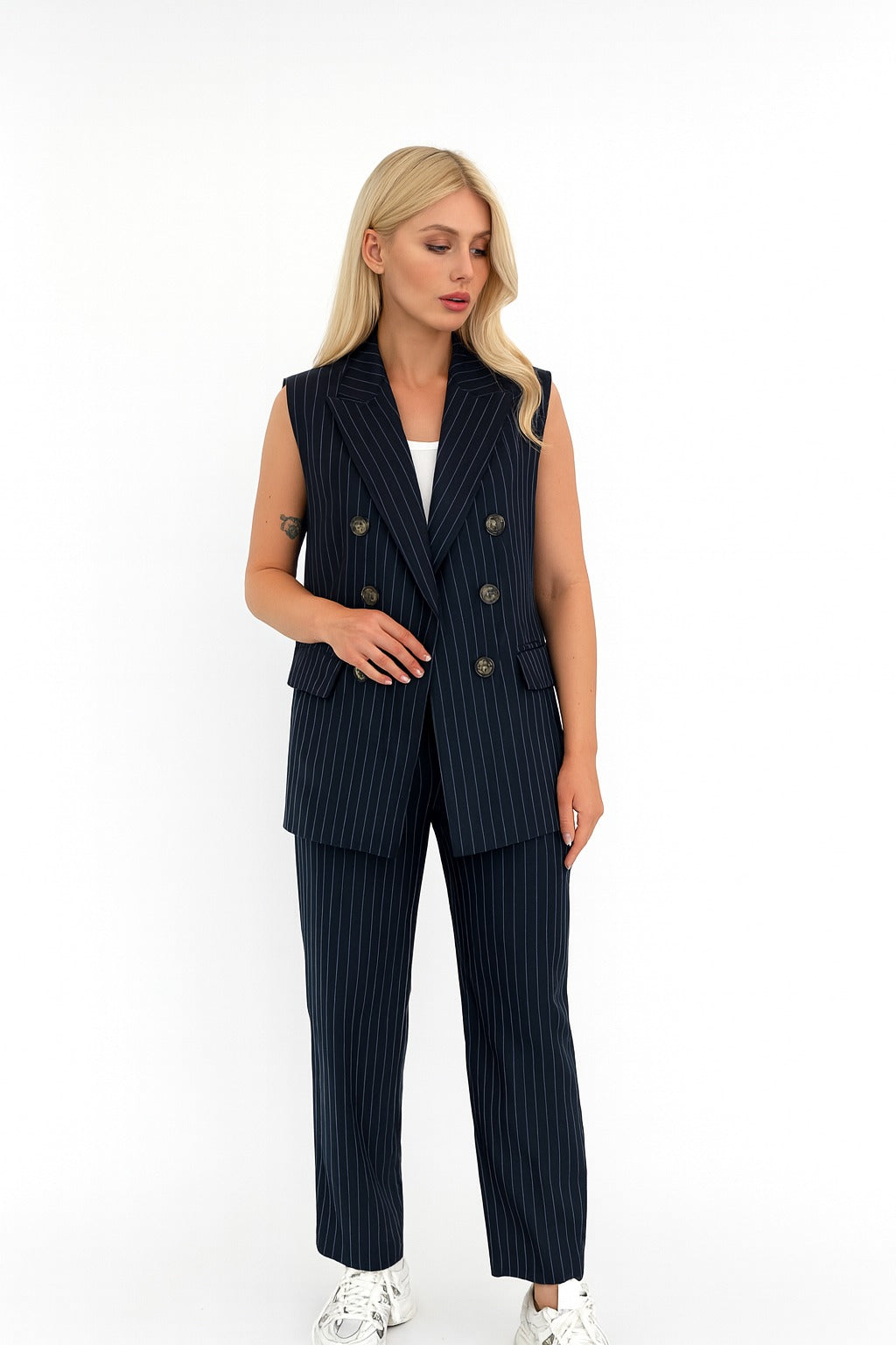 A formal two-piece suit (jacket + trousers) with a distinctive and elegant design S40
