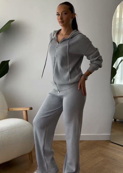 طقم تريكو أنيق نسائي مكون من قطعتين بلوزة + بنطلونTR-9