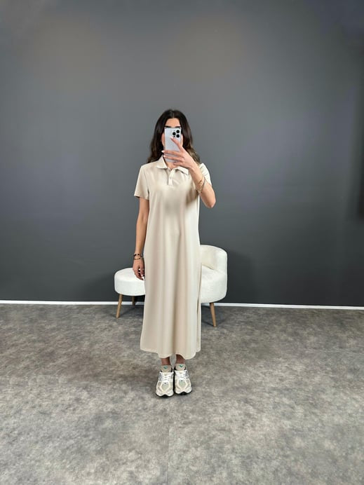 Long dress with polo neck opening D09