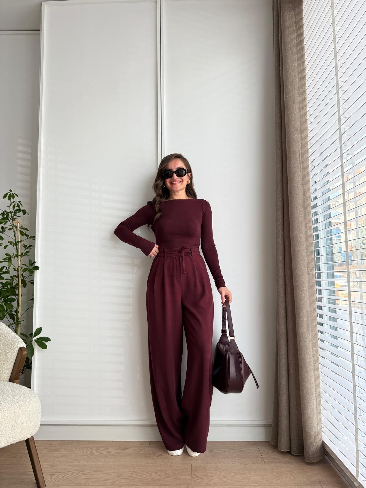 Trousers in distinctive colors B6 