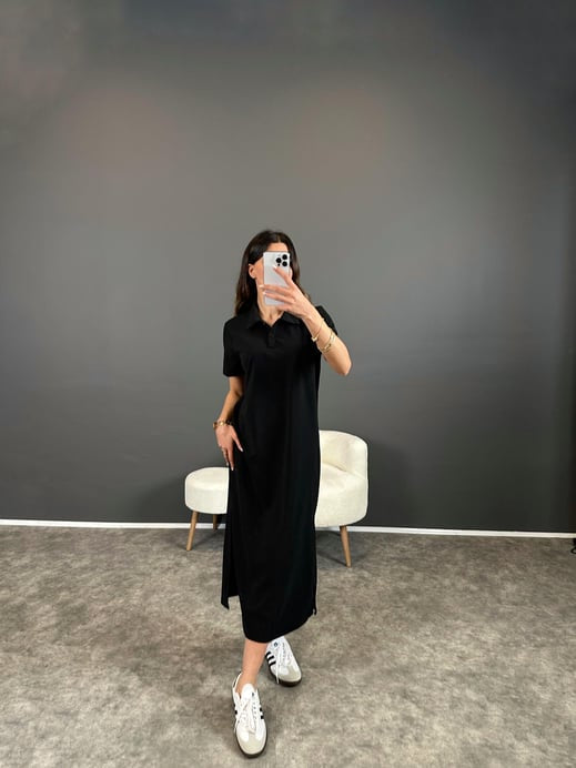 Long dress with polo neck opening D09