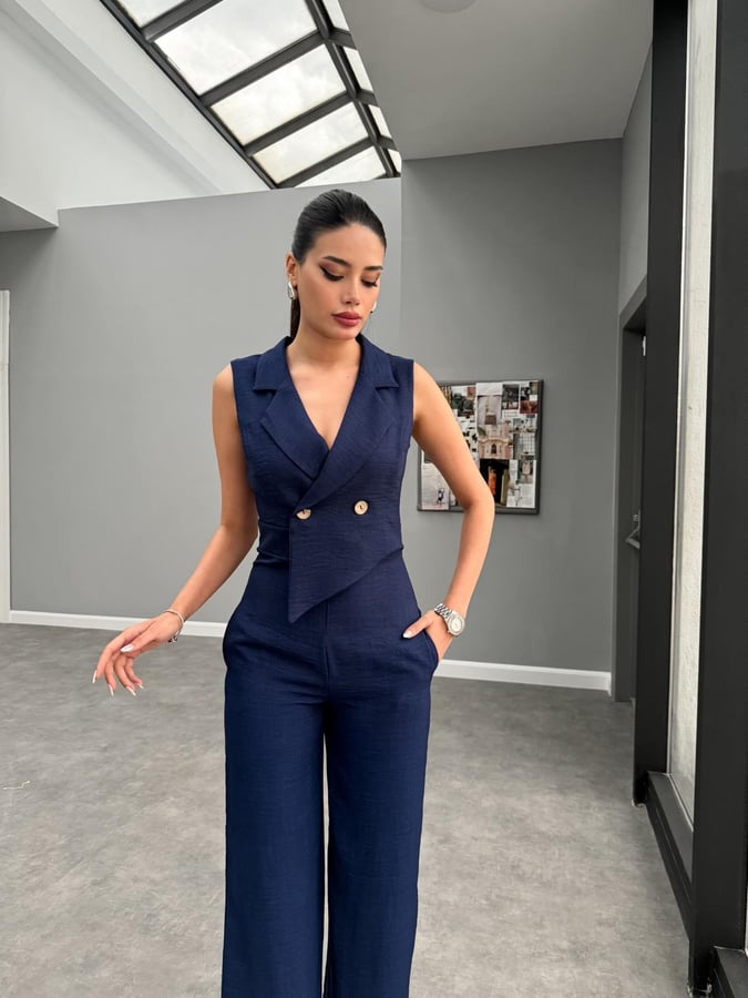 Long dress with polo neck opening D09