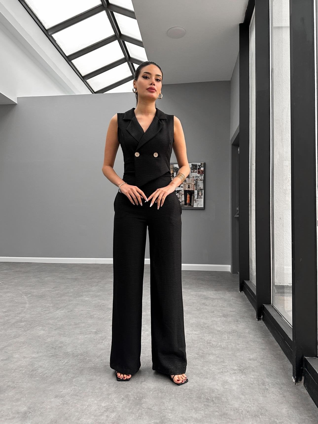 Long dress with polo neck opening D09