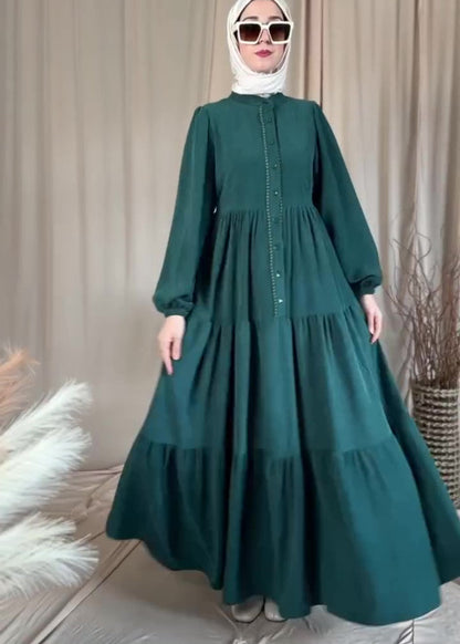 F22 Elegant dress with a distinctive design 