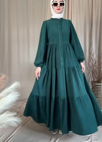 F22 Elegant dress with a distinctive design 