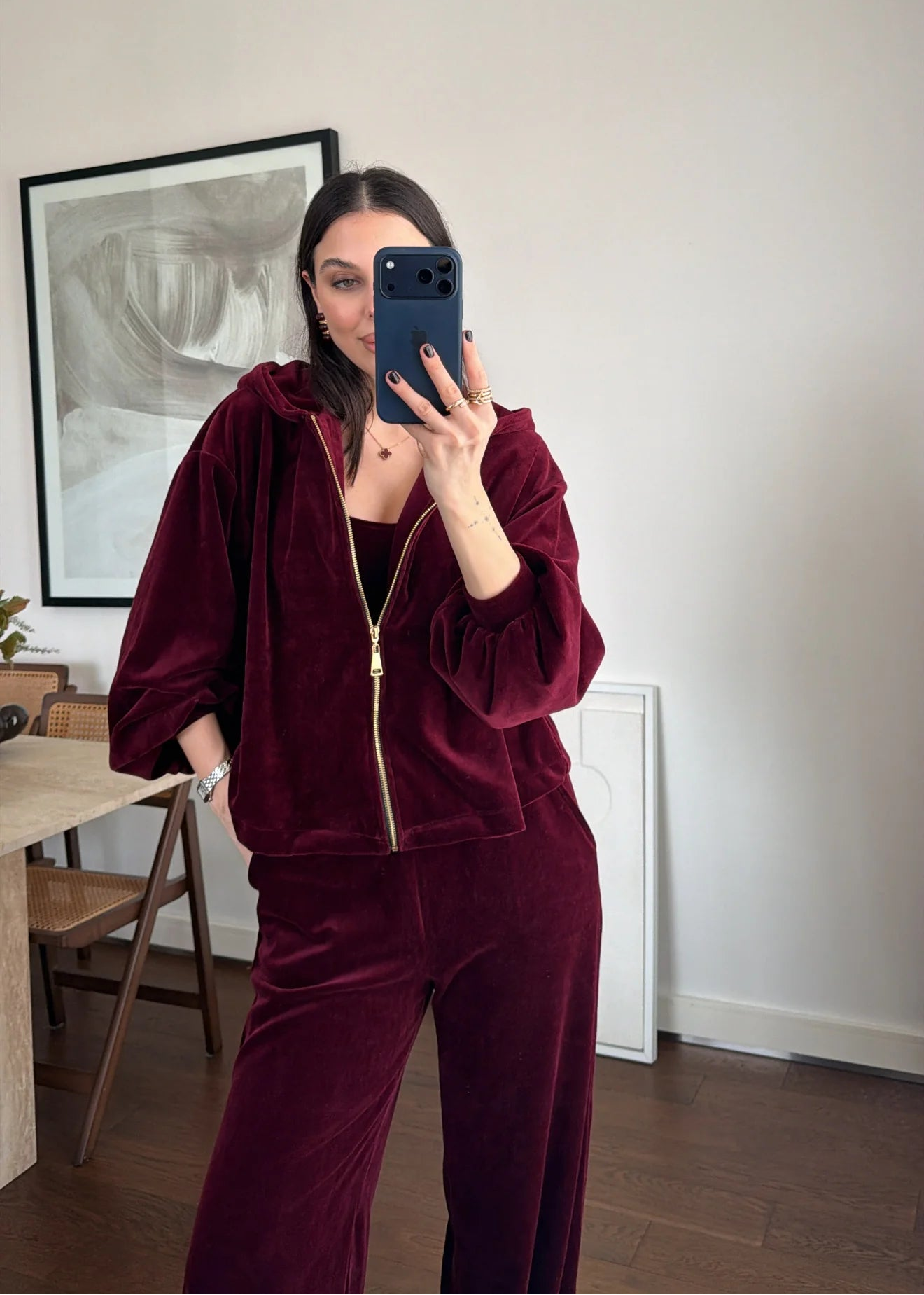 Velvet 3-piece winter suit with a modern design and luxurious touch S75