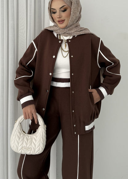 طقم كاجوال رياضي عملي وأنيق بتصميم عصري مناسب للاستخدام اليومي T105