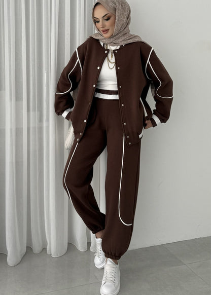 طقم كاجوال رياضي عملي وأنيق بتصميم عصري مناسب للاستخدام اليومي T105