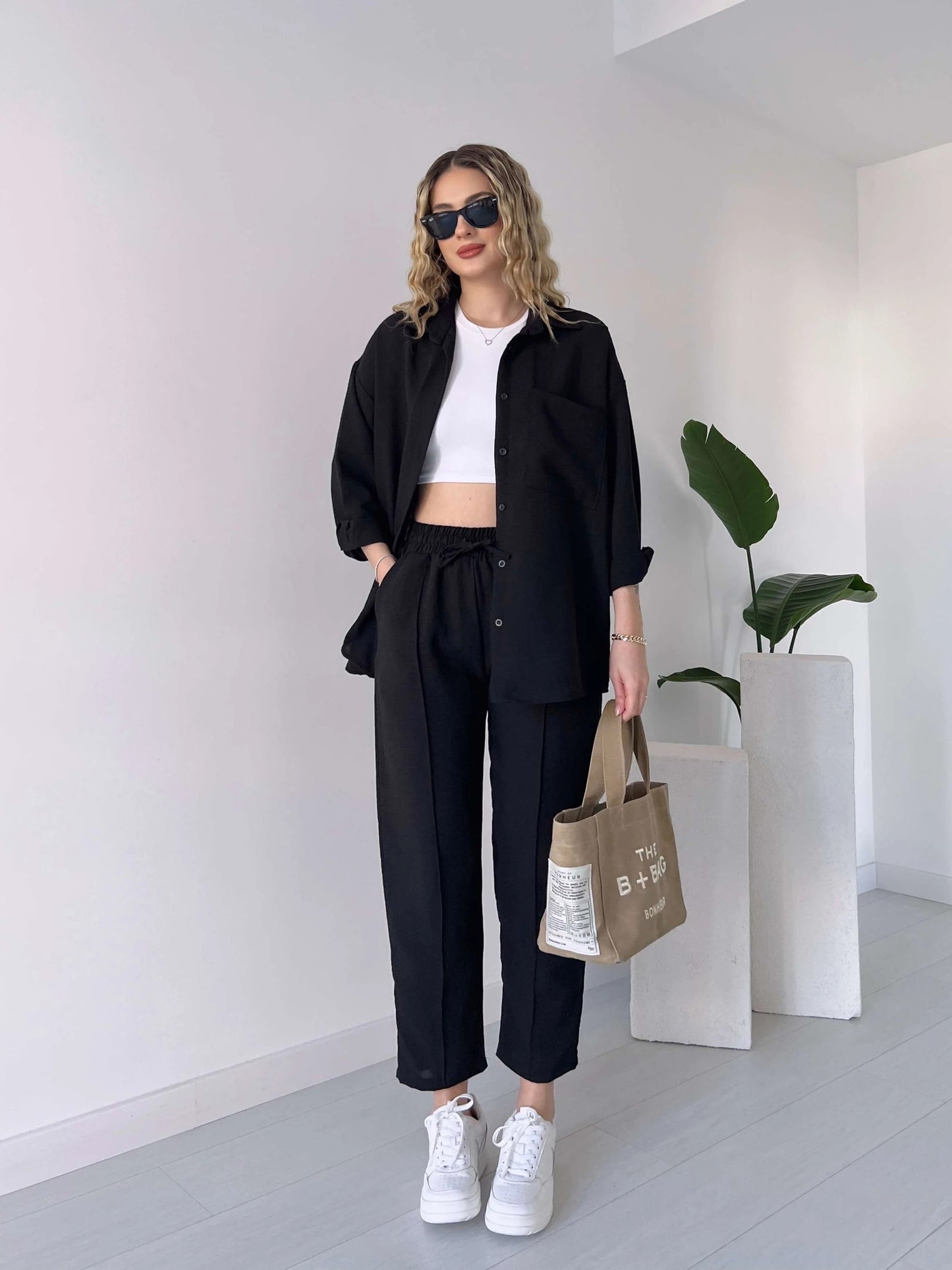 Long dress with polo neck opening D09