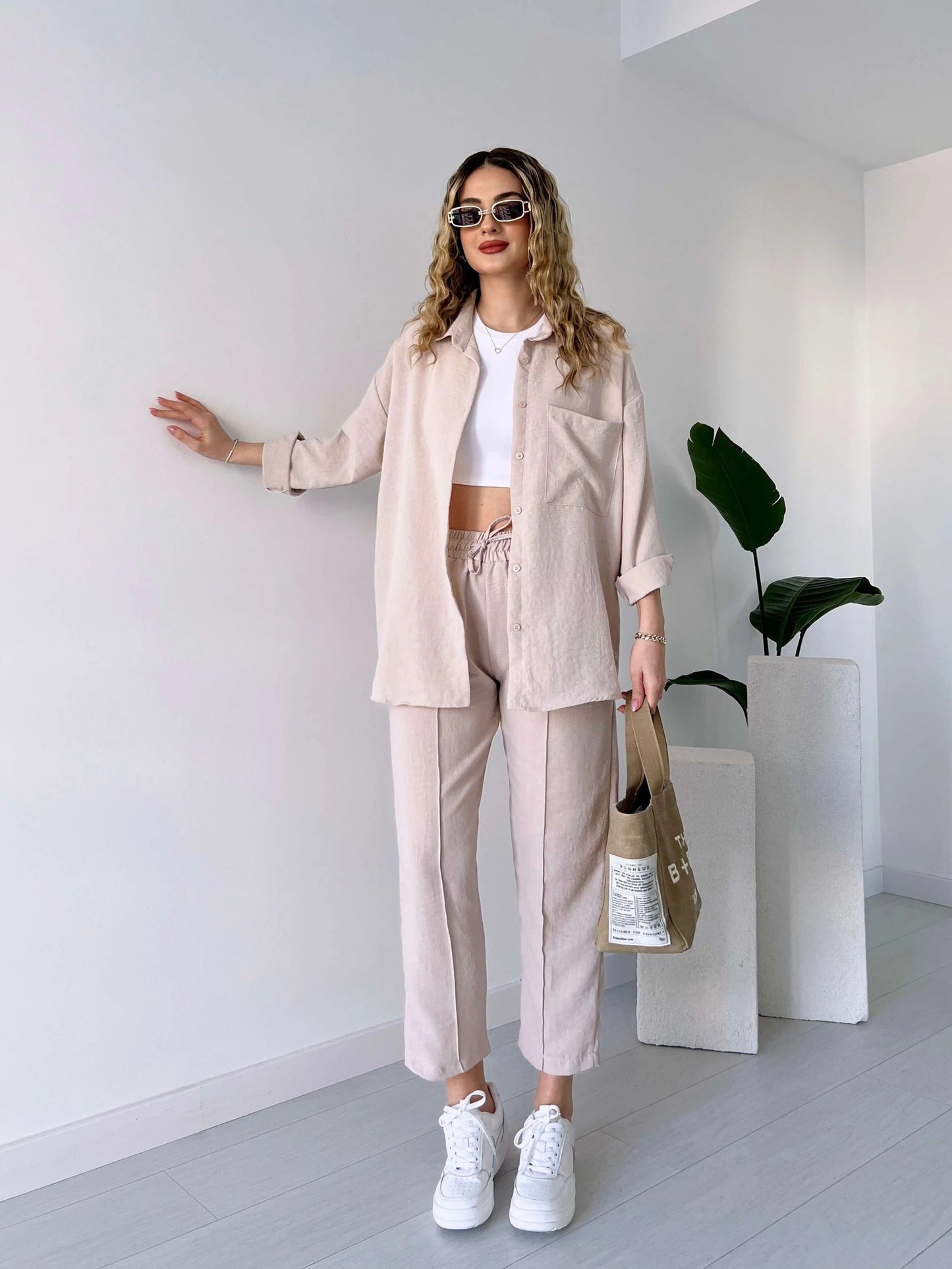 Long dress with polo neck opening D09