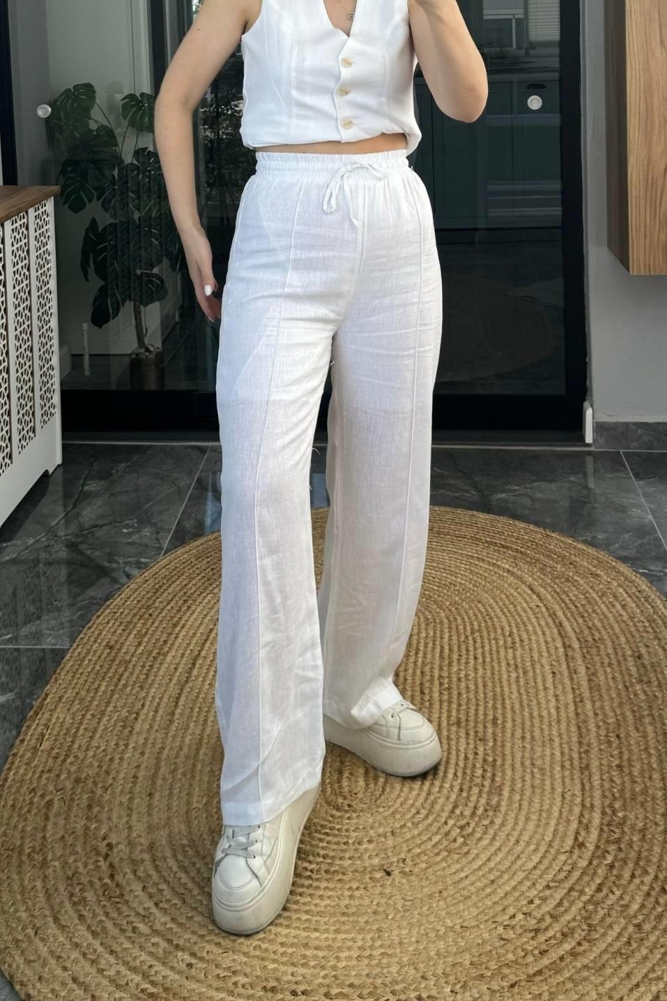 Long dress with polo neck opening D09