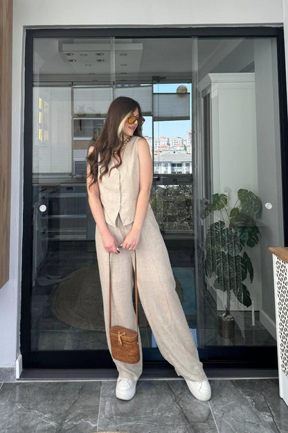 Long dress with polo neck opening D09