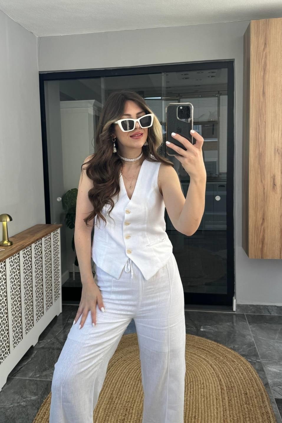 Long dress with polo neck opening D09