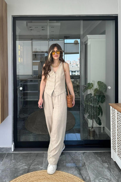 Long dress with polo neck opening D09